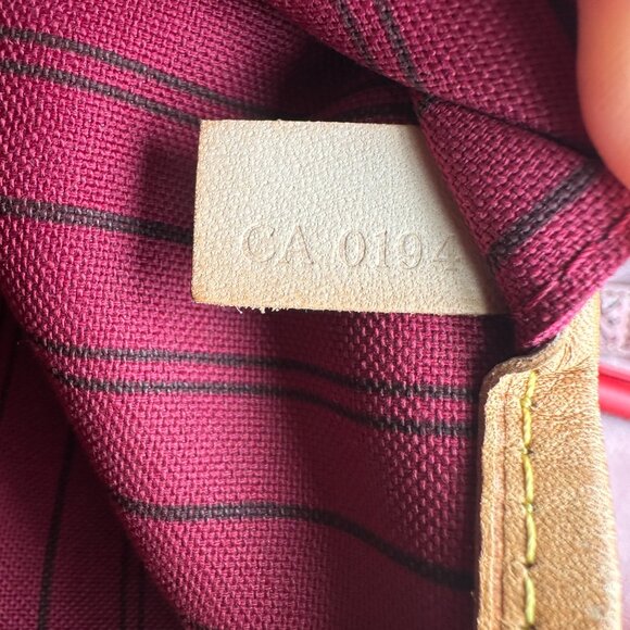 Louis Vuitton Neverfull LV Monogram MM - Picture 8 of 11